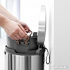 Brabantia FlatBack+ 40 л (стальной матовый с защитой от отпечатков)
