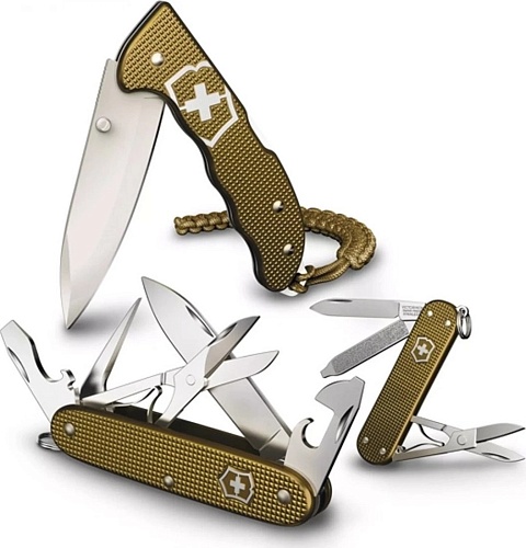 Мультитул Victorinox Classic SD Alox LE 2024 0.6221.L24 (коричневый)