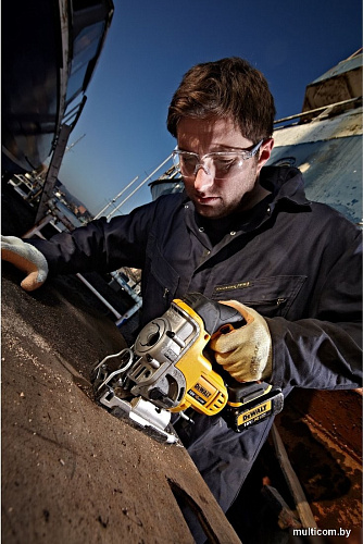 Электролобзик DeWalt DCS331NT (без АКБ, кейс)