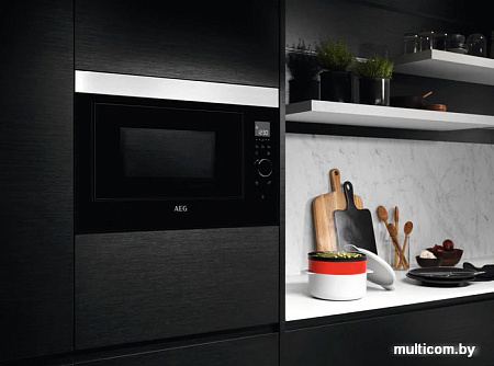 Микроволновая печь AEG MBE2658DEM
