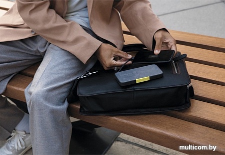 Внешний аккумулятор Infinity InstantGo Built-in USB-C 10000mAh (черный)