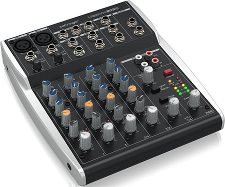 Микшерный пульт Behringer Xenyx 802S