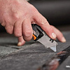 Нож строительный Fiskars CarbonMax 1027224