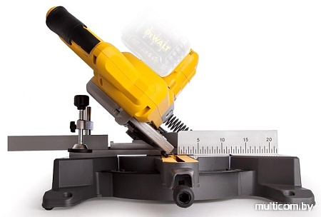 Торцовочная DeWalt DCS777N (без АКБ)