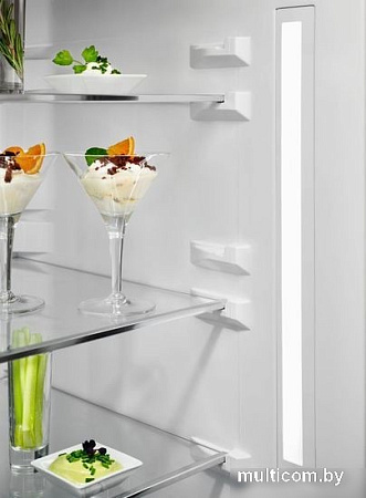 Холодильник Electrolux LNT7ME36X3
