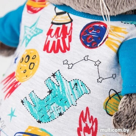 Классическая игрушка Basik & Co Басик в футболке космос и в шапочке (25 см)