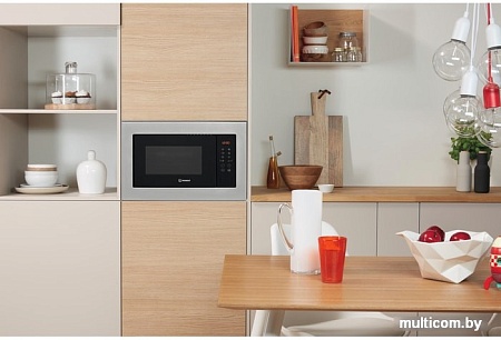 Микроволновая печь Indesit MWI 125 GX