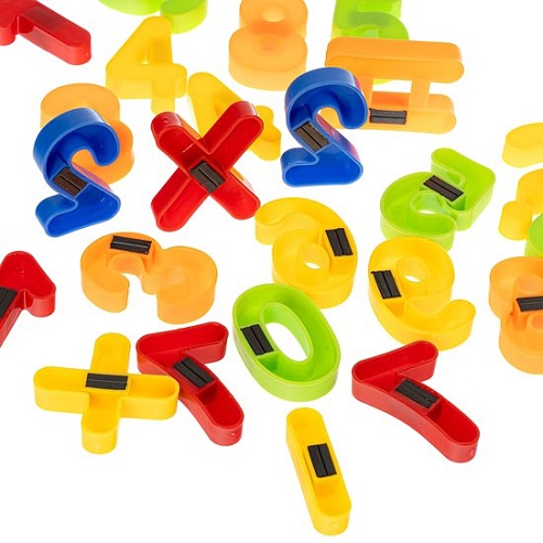 Набор цифр Bondibon Магнитные игры. Цифры и знаки ВВ5051