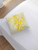 Чехол на подушку JoyArty Желтые лепестки sl_29388