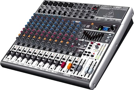 Микшерный пульт Behringer X1832USB