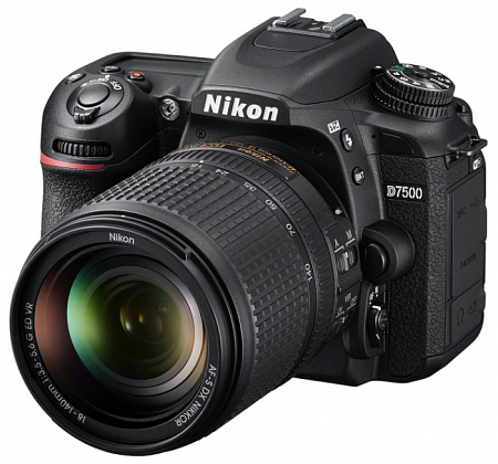 Зеркальный фотоаппарат Nikon Nikon D7500 Kit