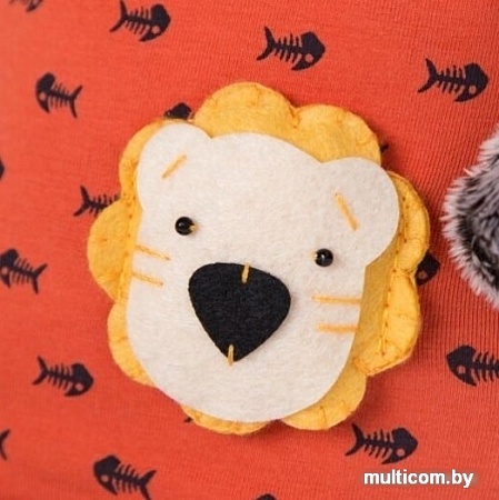 Мягкая игрушка Basik & Co Басик в оранжевой футболке в рыбки с львенком (22 см)
