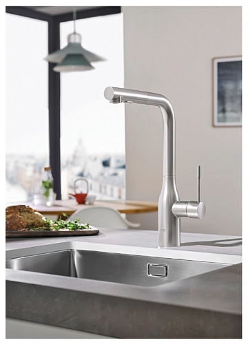 Однорычажный смеситель Grohe Essence 30270DC0