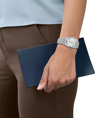 Наручные часы Tissot T137.207.11.111.00