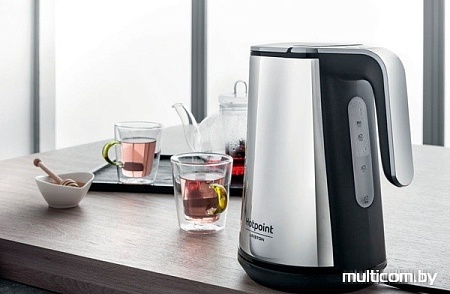 Чайник Hotpoint-Ariston WK 22M UP0