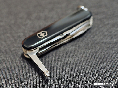 Туристический нож Victorinox Explorer 1.6703.3