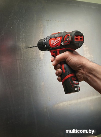 Дрель-шуруповерт Milwaukee M12 BDD-202C