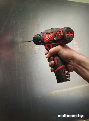 Дрель-шуруповерт Milwaukee M12 BDD-202C