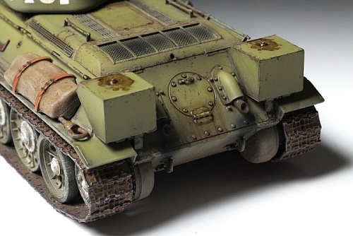 Сборная модель Звезда Советский средний танк Т-34/76 обр. 1942 г.