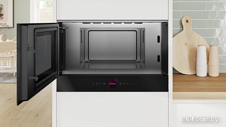 Микроволновая печь Bosch Serie 8 BFL9221B1