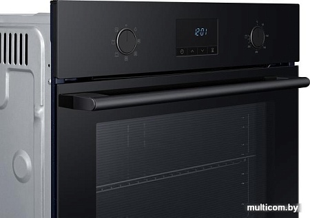 Электрический духовой шкаф Samsung NV68A1110BB