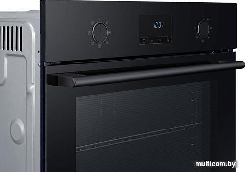 Электрический духовой шкаф Samsung NV68A1110BB