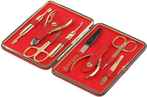 Набор для маникюра и педикюра Dewal 906RED (красный)