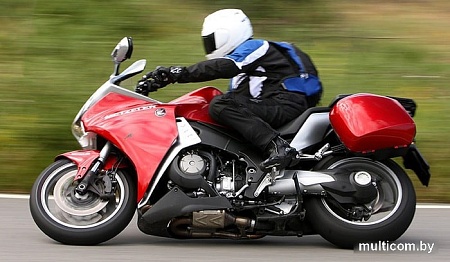 Metzeler Roadtec Z8 Interact 160/60ZR18 70W Rear