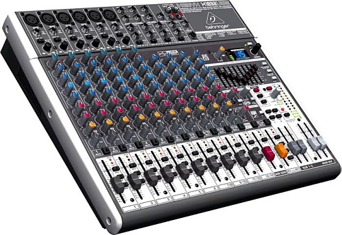 Микшерный пульт Behringer X1832USB