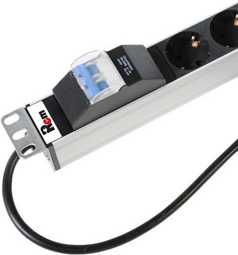 Блок розеток ЦМО R-16-7S-A-440-3 (7 розеток, шнур 3 м)