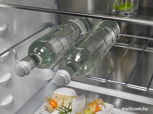 Холодильник Electrolux ENC8MD19S