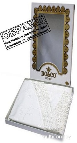 Скатерть DO&CO c гипюром 160x220 8525 (овал, золотой)