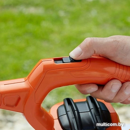 Ручная воздуходувка Black & Decker BEBLV260