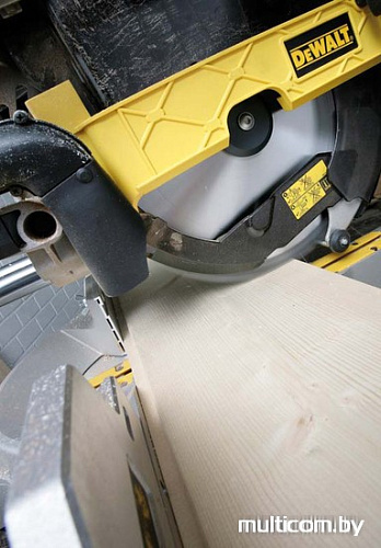 Дисковая пила DeWalt D27111