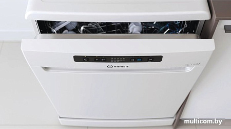 Отдельностоящая посудомоечная машина Indesit DFC 2B+16