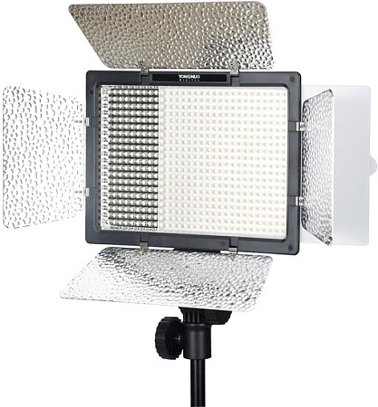 Лампа Yongnuo YN-600 L II LED 3200-5500K