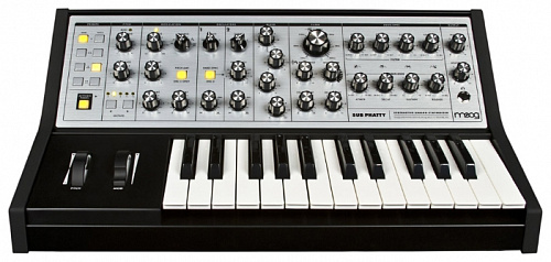 Синтезатор Moog Sub Phatty