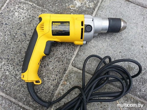 Безударная дрель DeWalt DW221