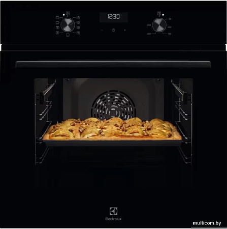 Электрический духовой шкаф Electrolux SteamBake PRO 600 EOD5C70BZ