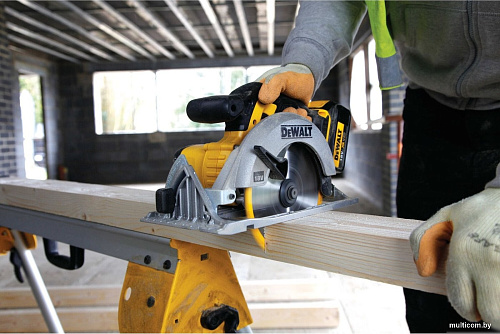 Дисковая (циркулярная) пила DeWalt DCS391NT (без АКБ, кейс)