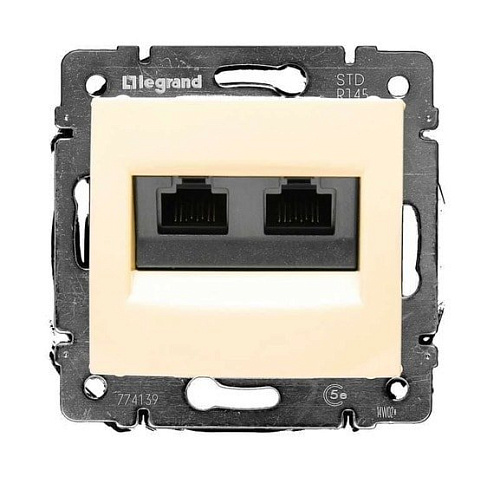 Розетка компьютерная Legrand Valena 774139