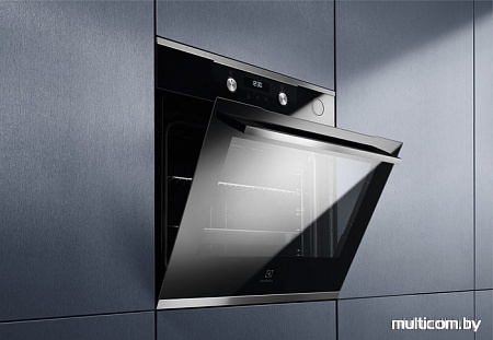 Духовой шкаф Electrolux OKC6P51X