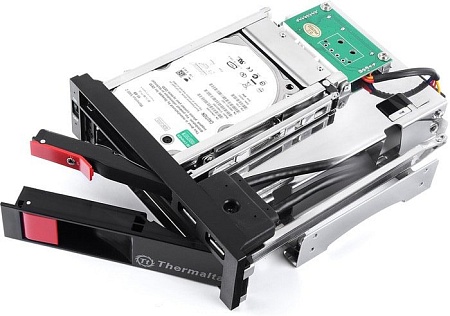 Бокс для накопителей 2.5" и 3.5" Thermaltake ST0026Z