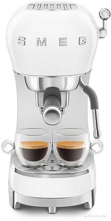 Рожковая кофеварка Smeg ECF02WHEU