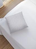 Чехол на подушку JoyArty Новогодние ветки sl_380796