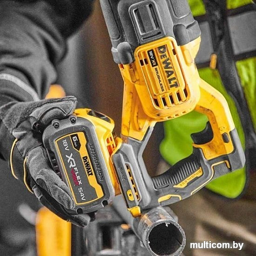 Сабельная пила DeWalt DCS386NT-XJ (без АКБ)