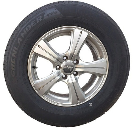 Автомобильные шины Grenlander Winter GL989 235/65R16C 115/113R