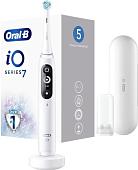 Электрическая зубная щетка Oral-B iO 7 (белый)