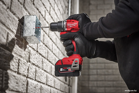 Ударная дрель-шуруповерт Milwaukee M18 BLPDRC-402C 4933492824 (с 2-мя АКБ 4 Ач, кейс)