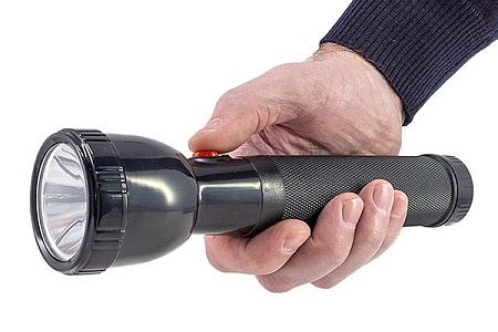 Фонарь Яркий луч LA-230 MAG